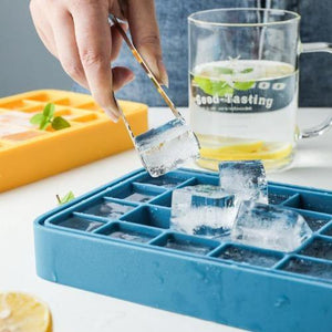LifeProofLab - LifeProofLab™ Stackable Ice Cube Tray -